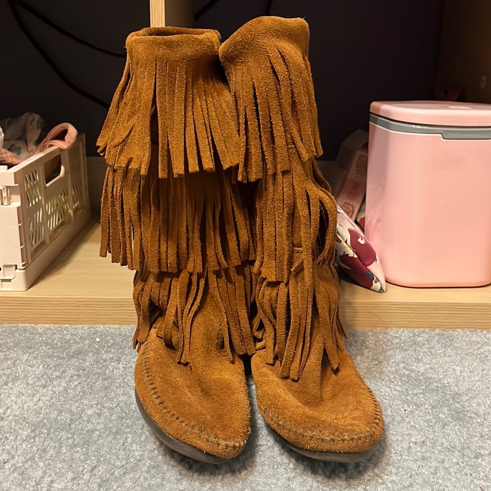 Minnetonka 3-Layer Fringe Boot